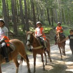 Децата от ЛъкиКидс 2017 по време на езда | LuckyKids
