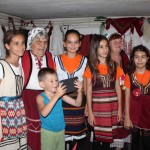 Деца в традиционни български одежди | Lucky Kids