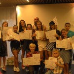 Деца успешно взимат сертификати по английски | Lucky Kids