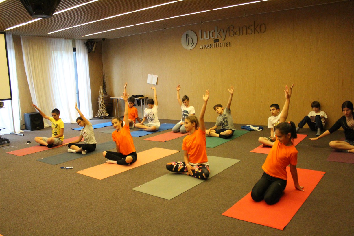 Yoga for children in a hotel | Lucky Kids